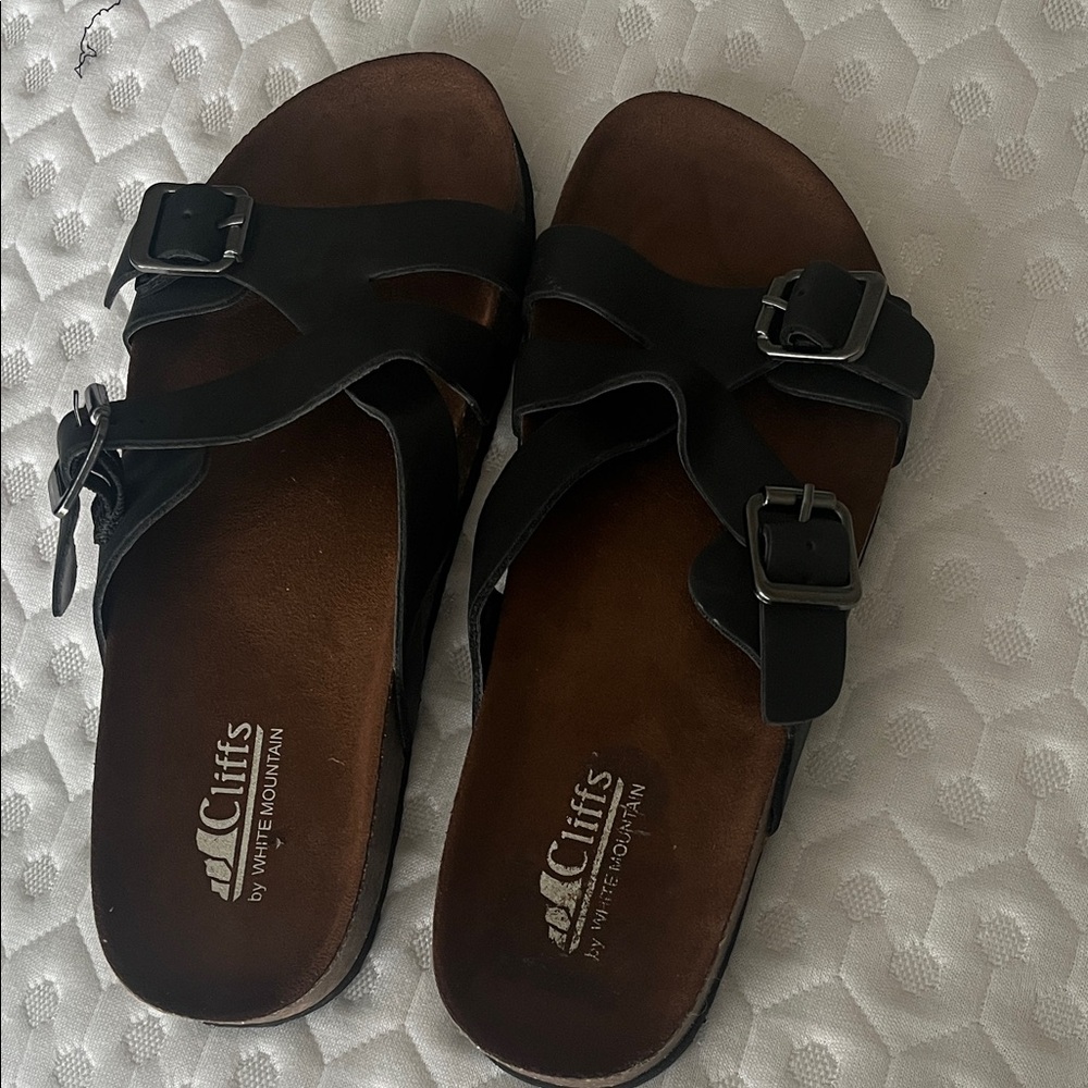 Cliffs by White Mountain Black Buckle Sandals